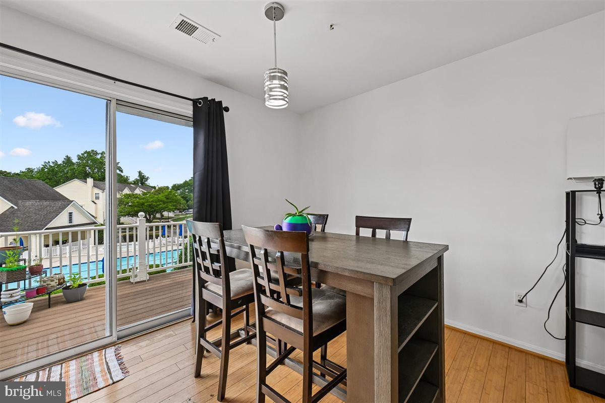 CEDAR GROVE AT CROFTON - Residential