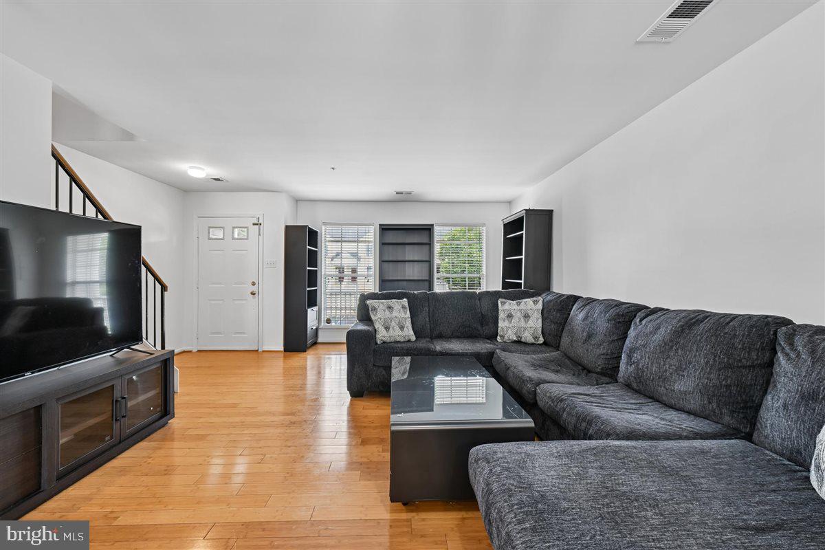 CEDAR GROVE AT CROFTON - Residential