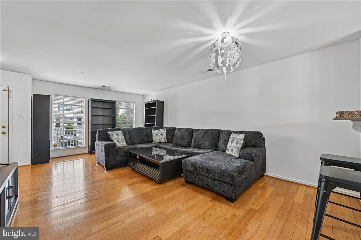 CEDAR GROVE AT CROFTON - Residential