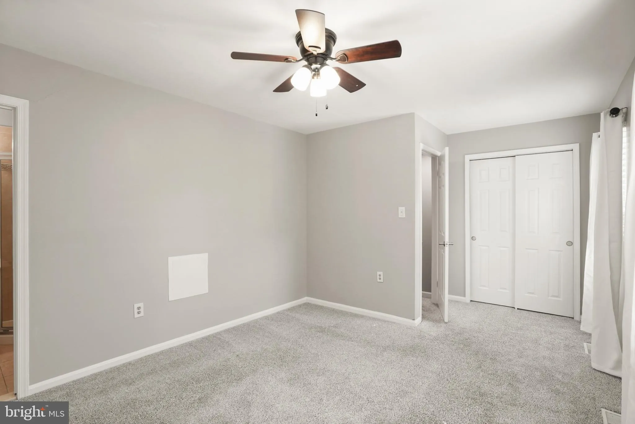 Haymarket, Virginia 20169, United States, 4 Bedrooms Bedrooms, ,4 BathroomsBathrooms,Residential,Pending,200906