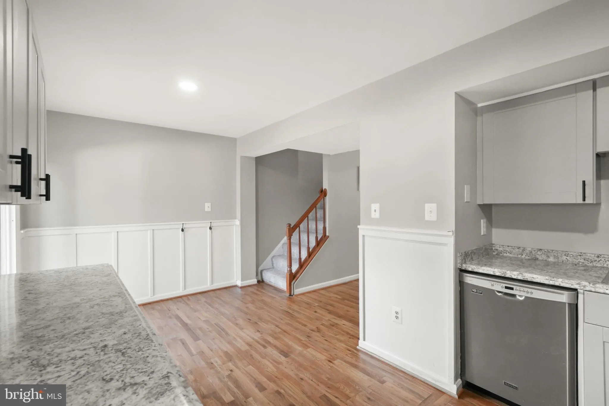 Haymarket, Virginia 20169, United States, 4 Bedrooms Bedrooms, ,4 BathroomsBathrooms,Residential,Pending,200906