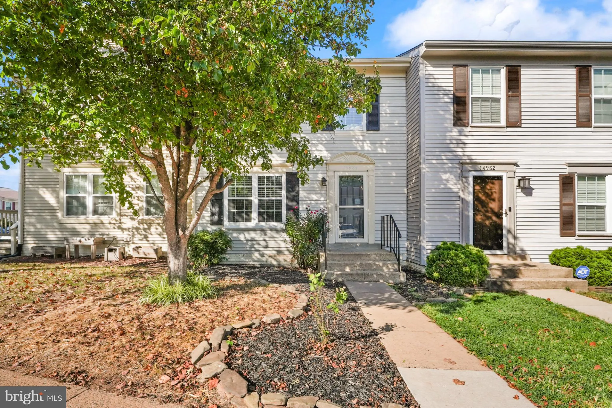 Haymarket, Virginia 20169, United States, 4 Bedrooms Bedrooms, ,4 BathroomsBathrooms,Residential,Pending,200906