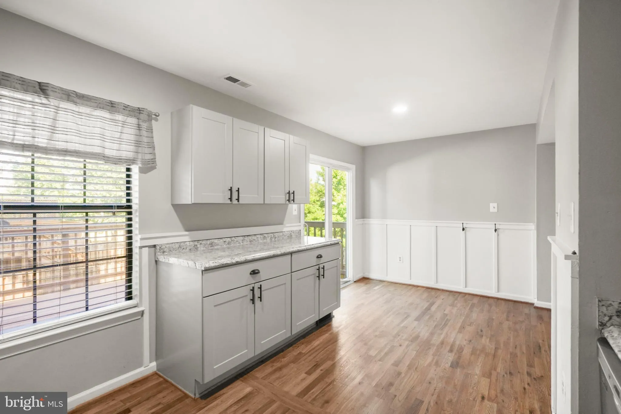 Haymarket, Virginia 20169, United States, 4 Bedrooms Bedrooms, ,4 BathroomsBathrooms,Residential,Pending,200906