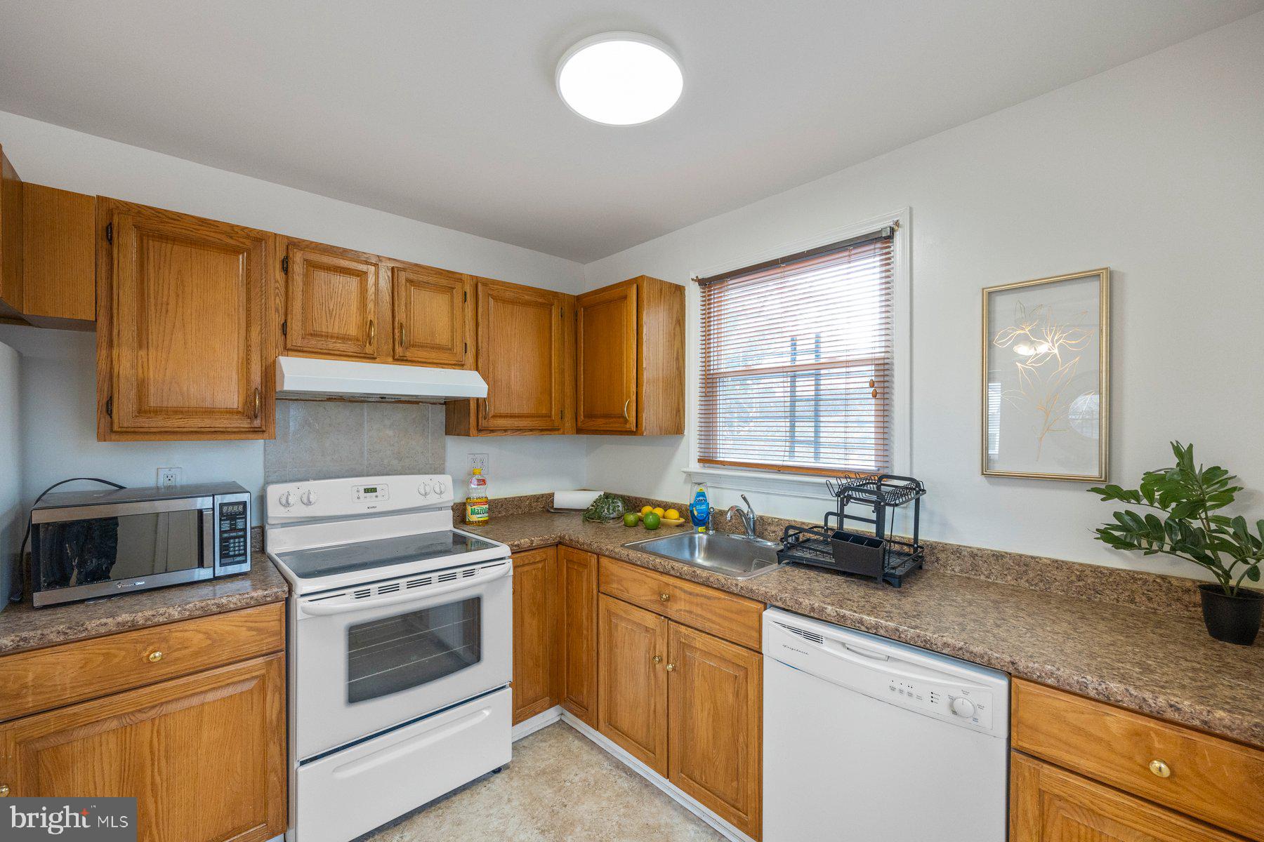 FRANKFORD - Residential Lease