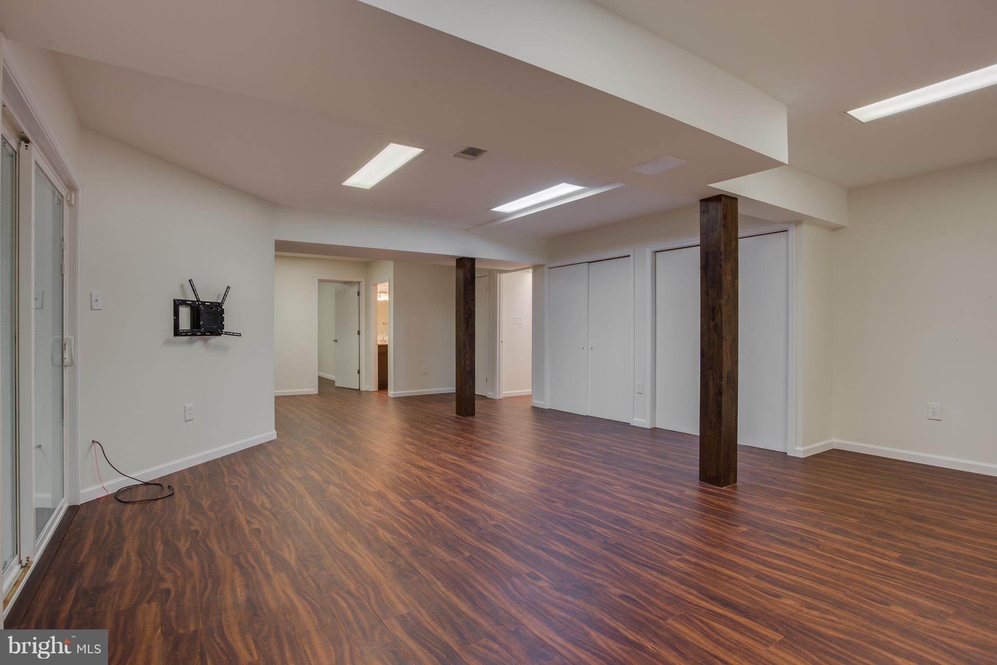 LAKE RIDGE - Residential