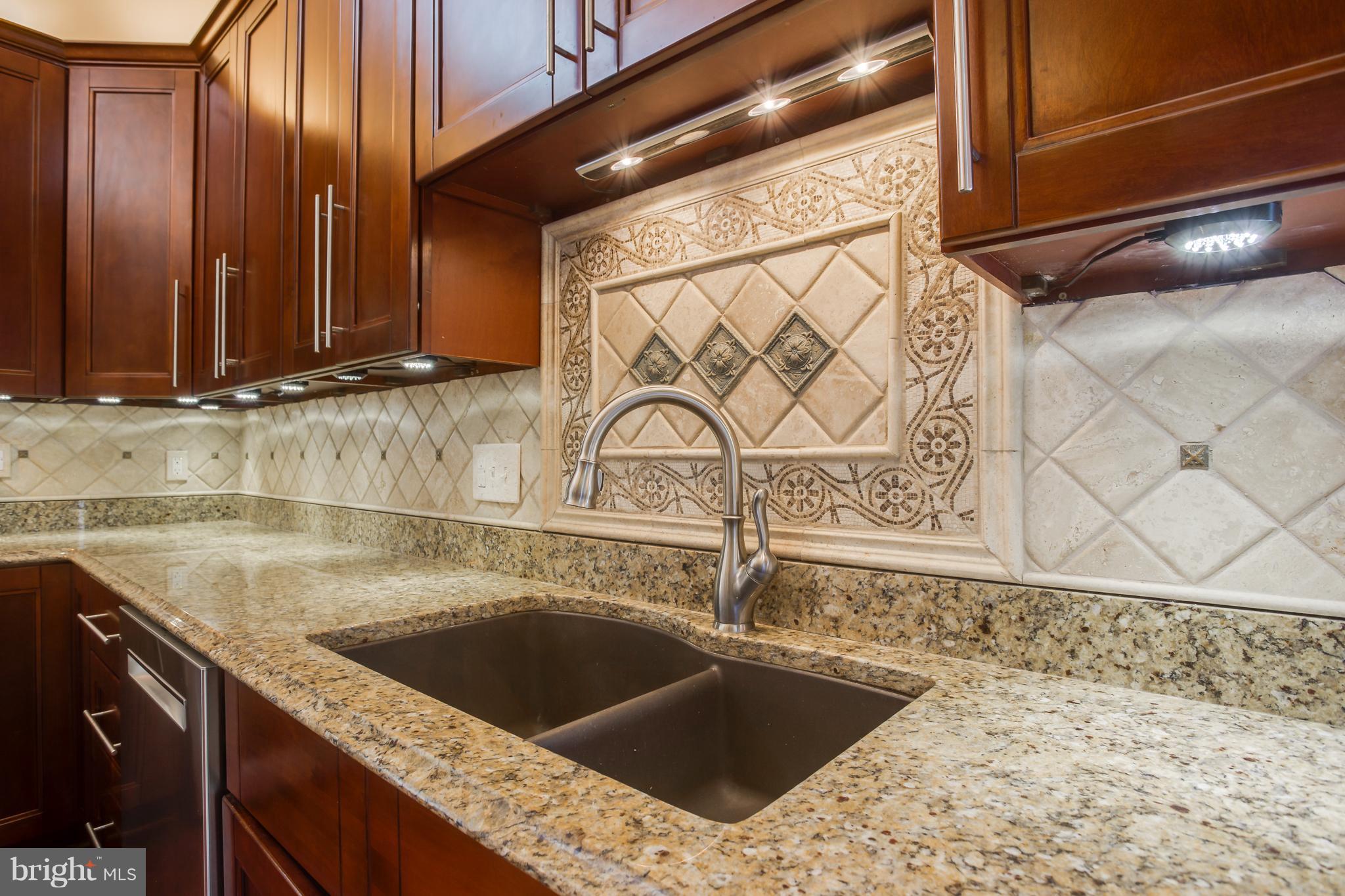 LAKE RIDGE - Residential