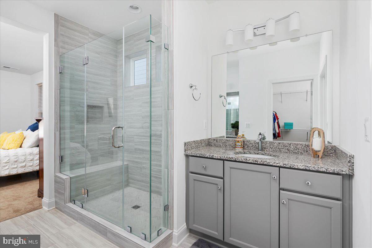 SHENANDOAH, LAKE FREDERICK - Residential