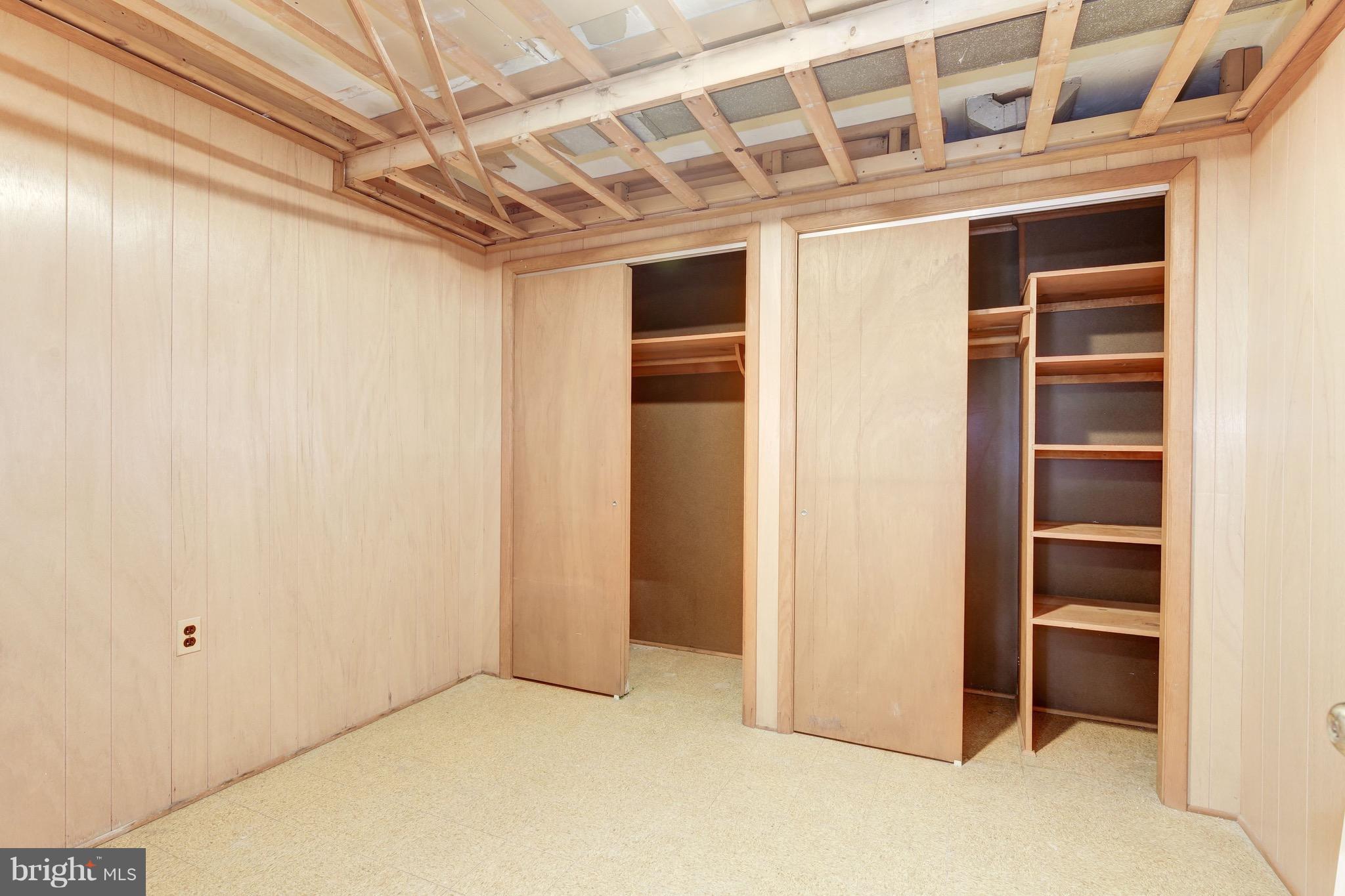 WOODLEY GARDENS COOP - Residential