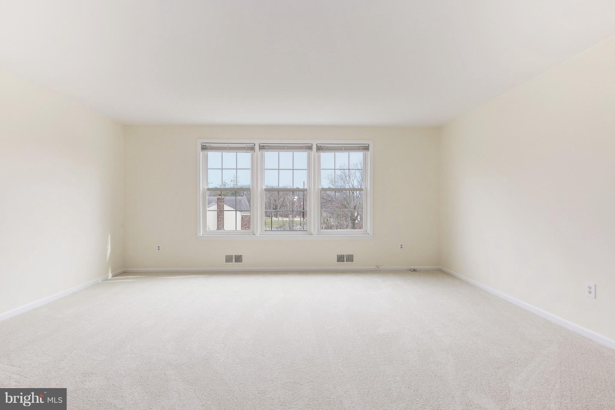 WOODLEY GARDENS COOP - Residential