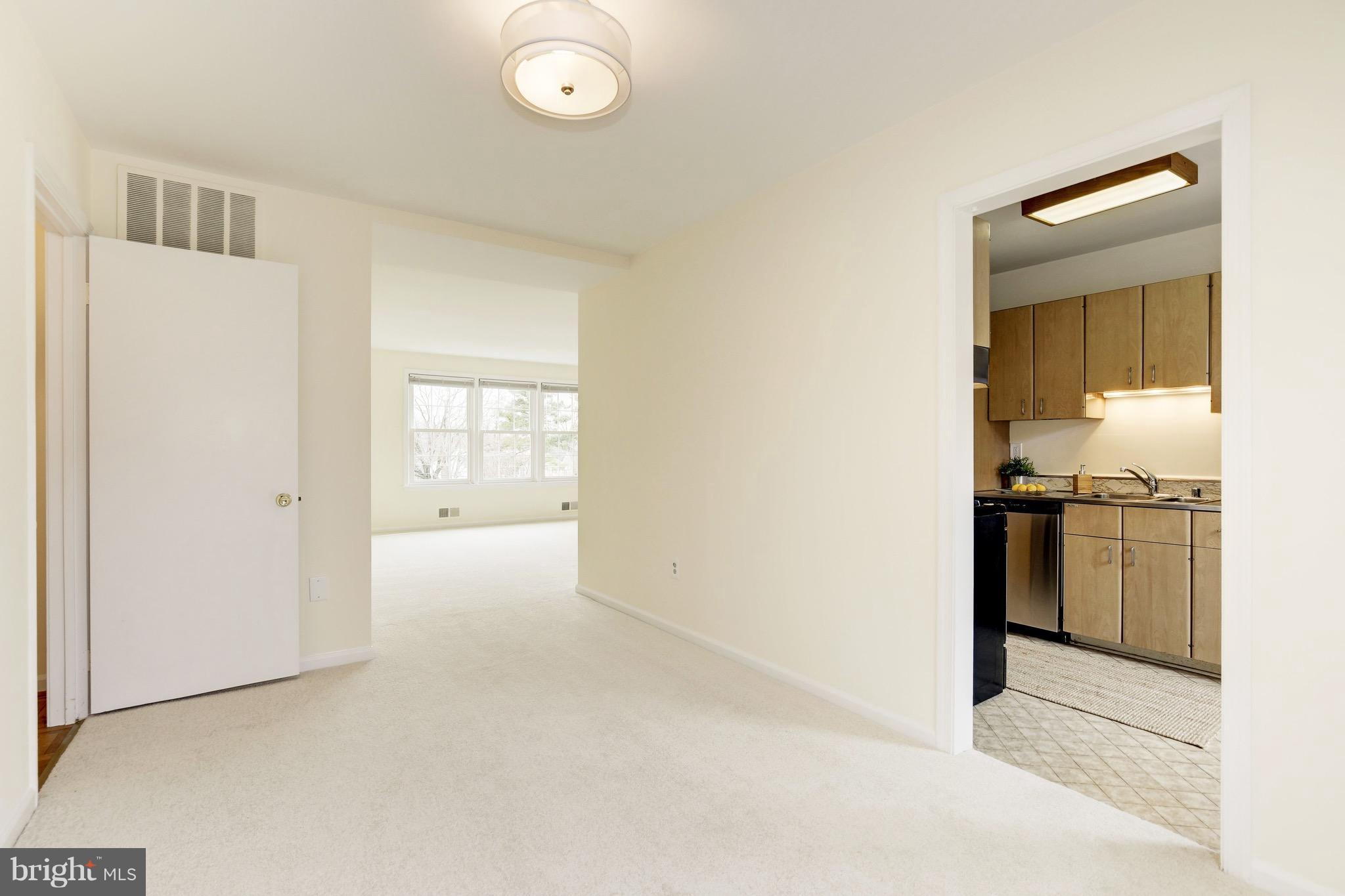 WOODLEY GARDENS COOP - Residential