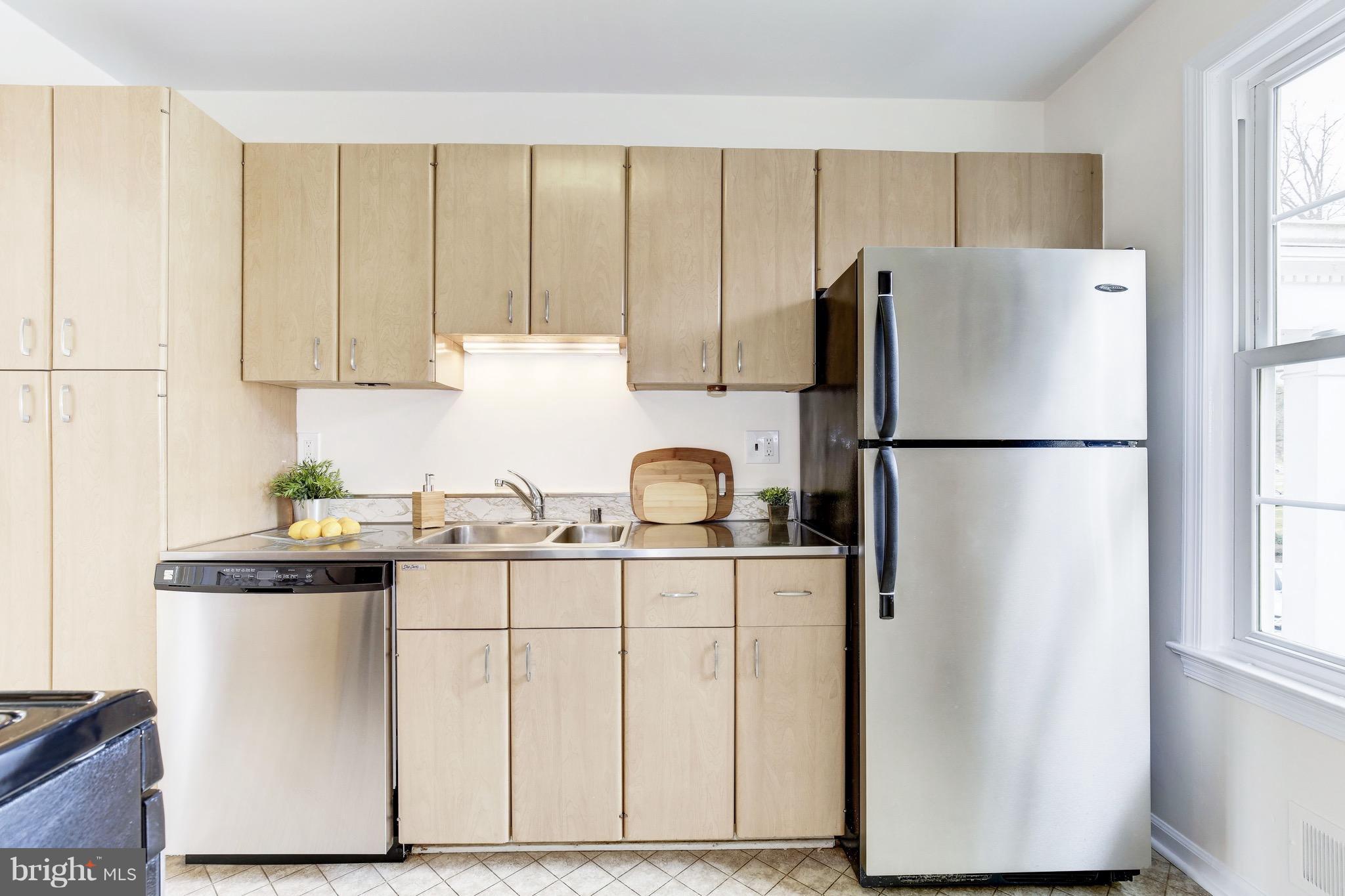 WOODLEY GARDENS COOP - Residential