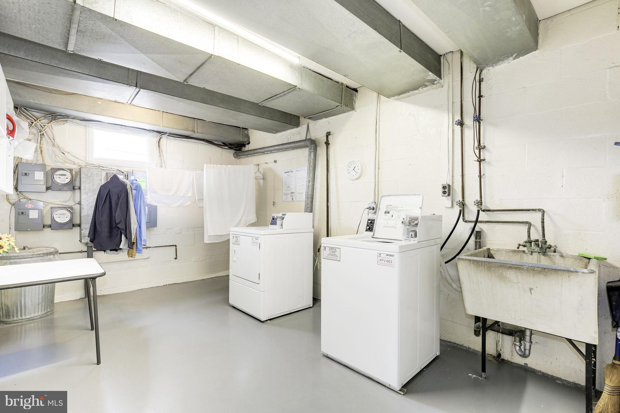 WOODLEY GARDENS COOP - Residential