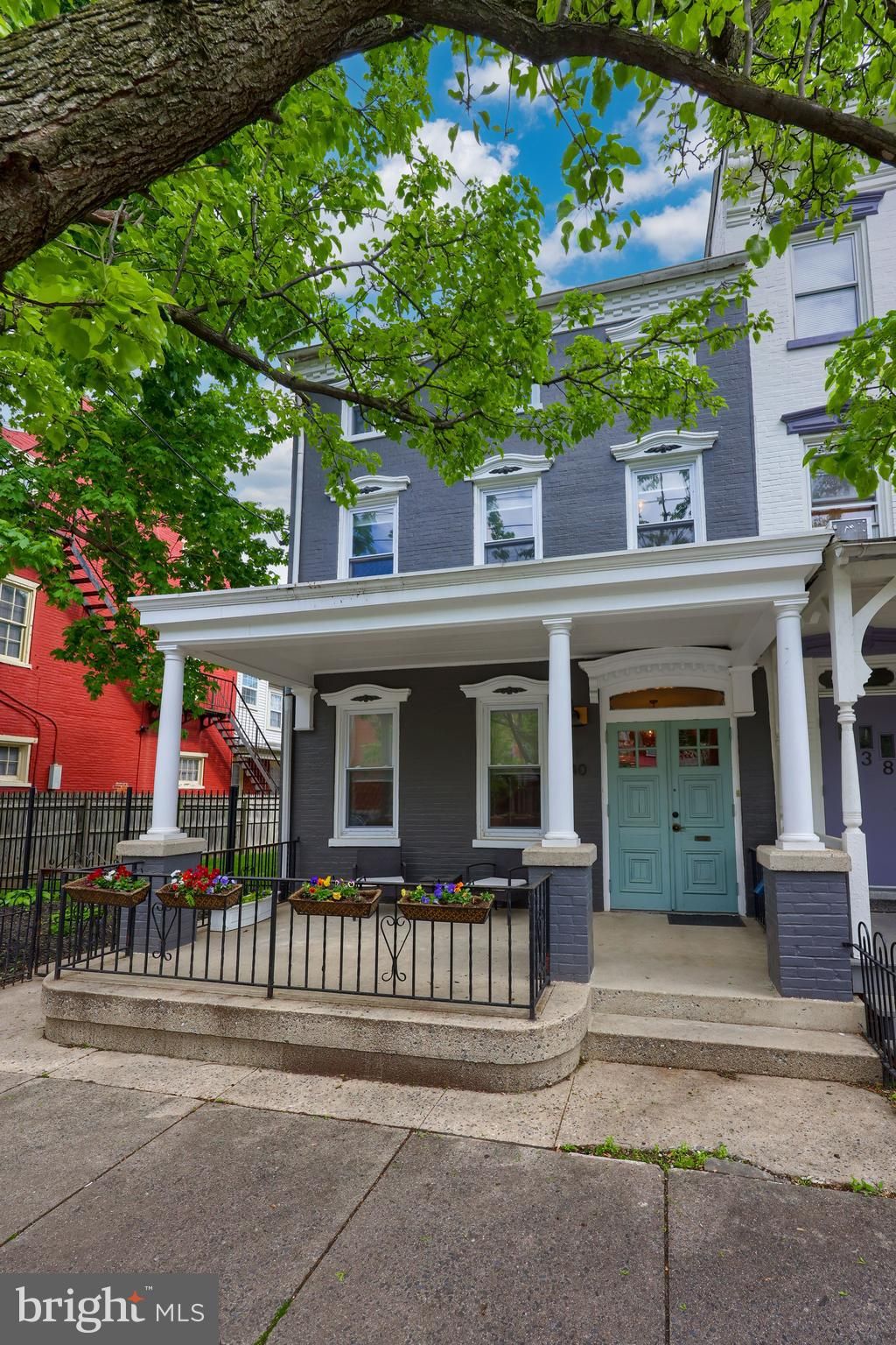 Photo of 140 E LEMON ST, LANCASTER, PA 17602 (MLS # PALA2034700)