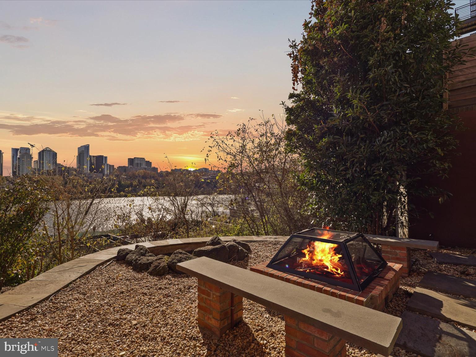 GEORGETOWN - Residential