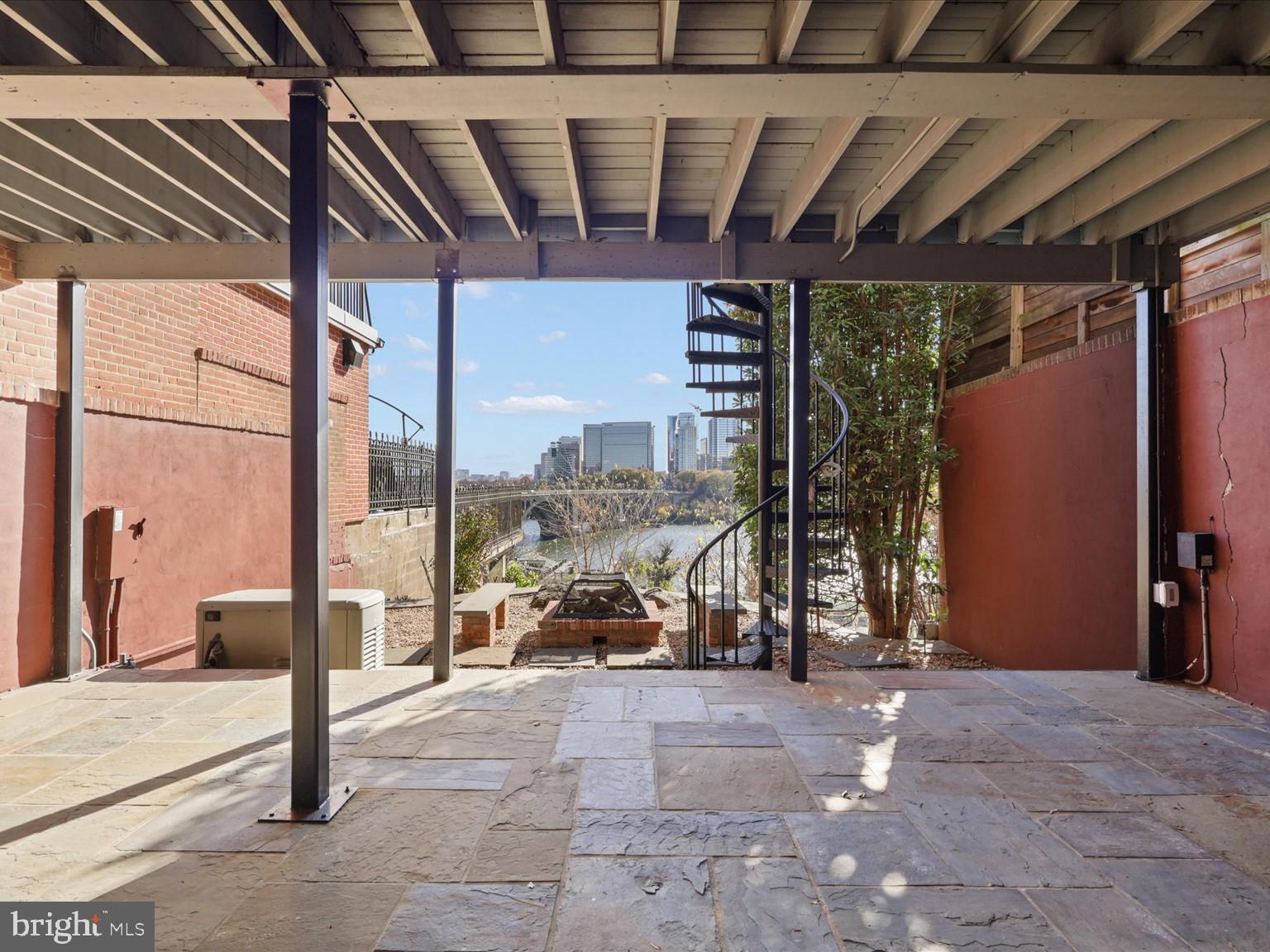 GEORGETOWN - Residential