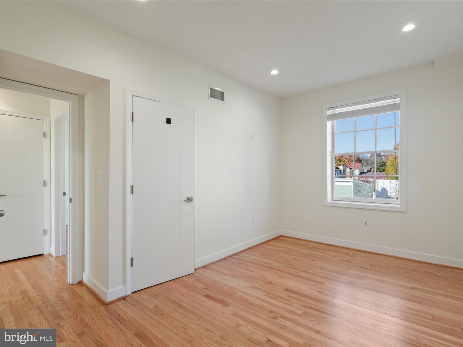 GEORGETOWN - Residential