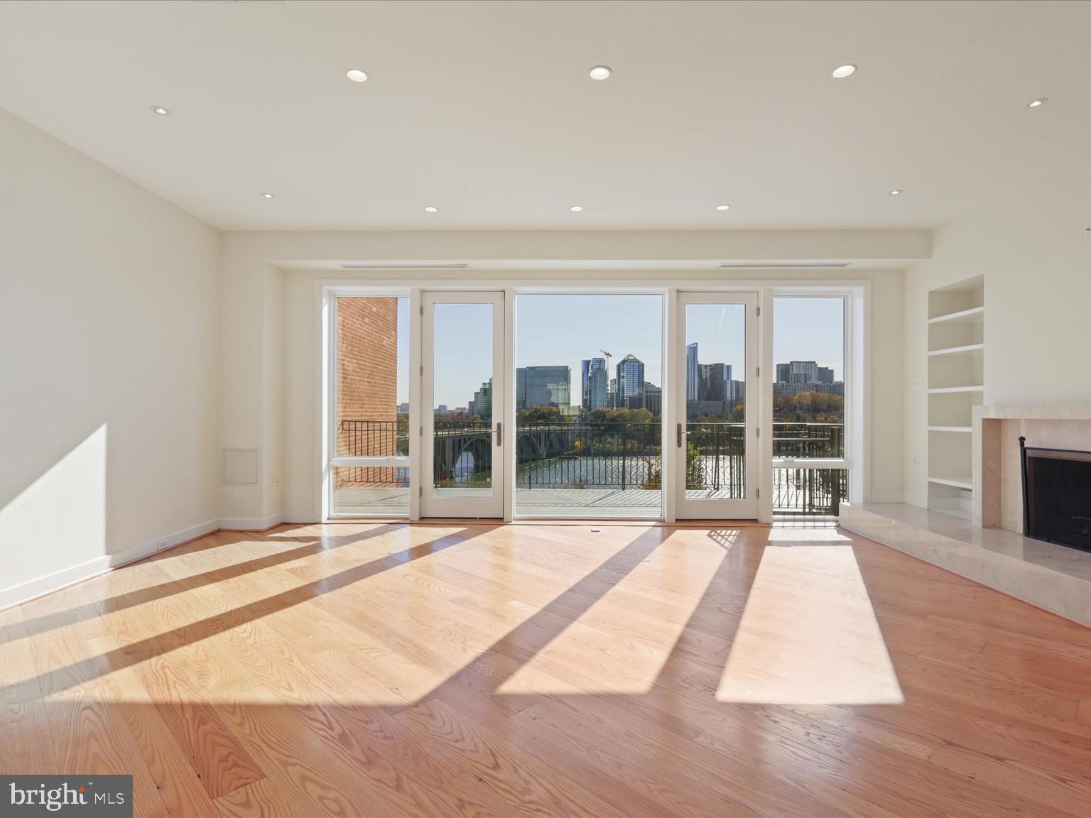 GEORGETOWN - Residential