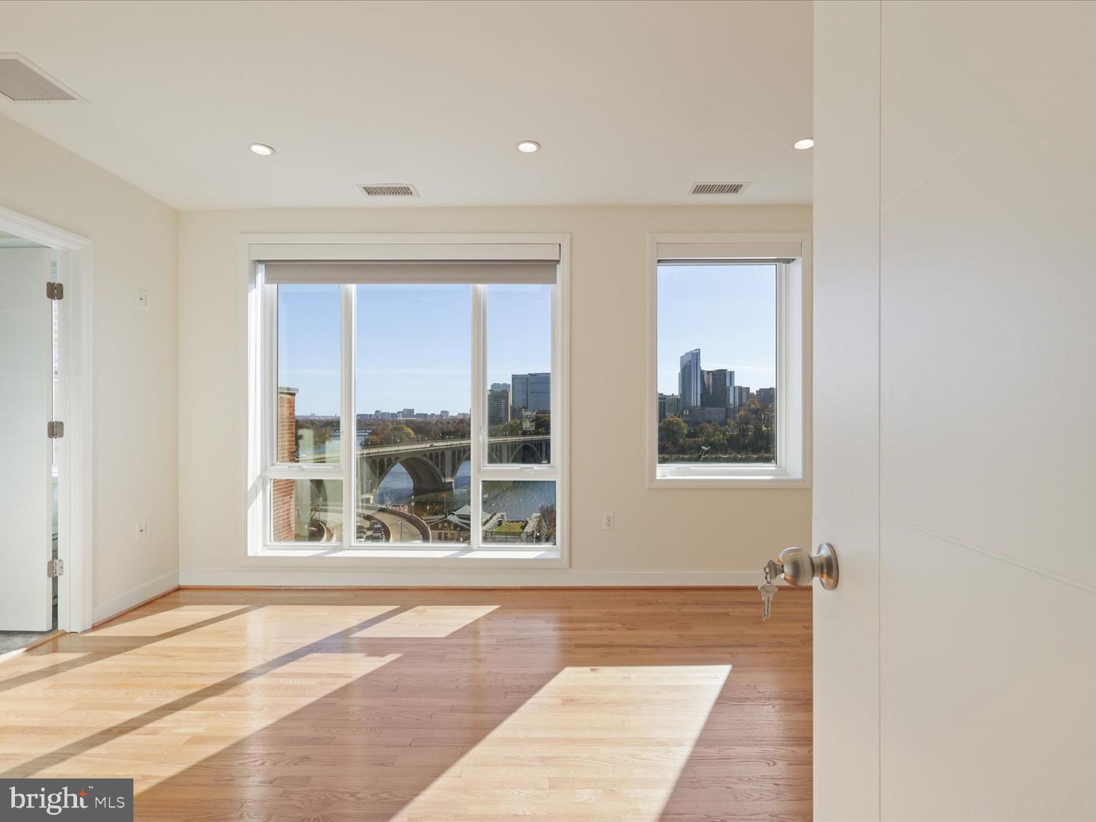 GEORGETOWN - Residential