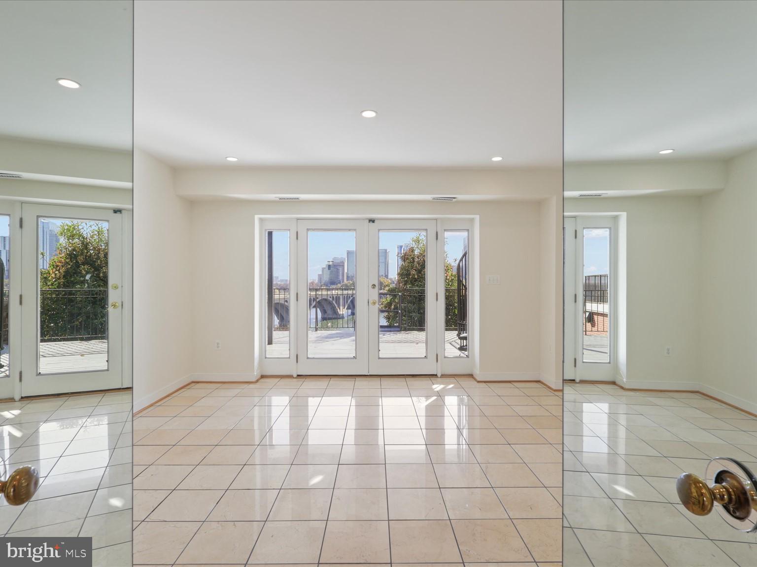 GEORGETOWN - Residential