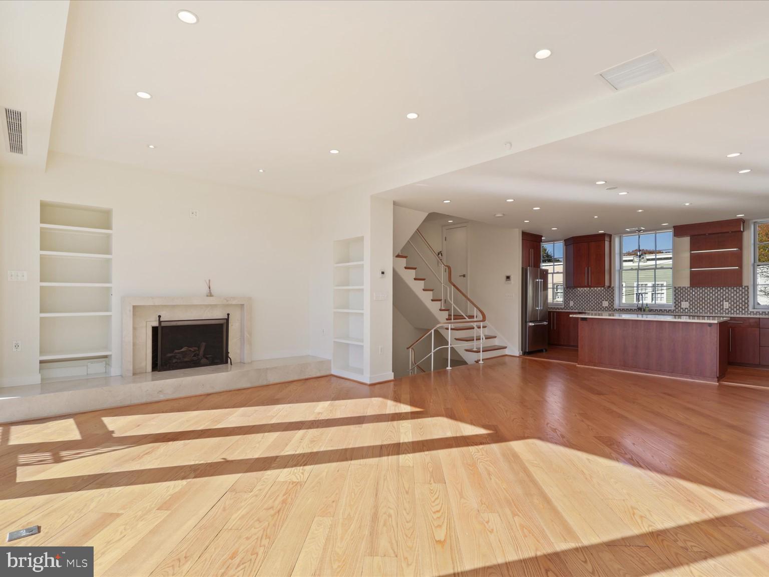 GEORGETOWN - Residential