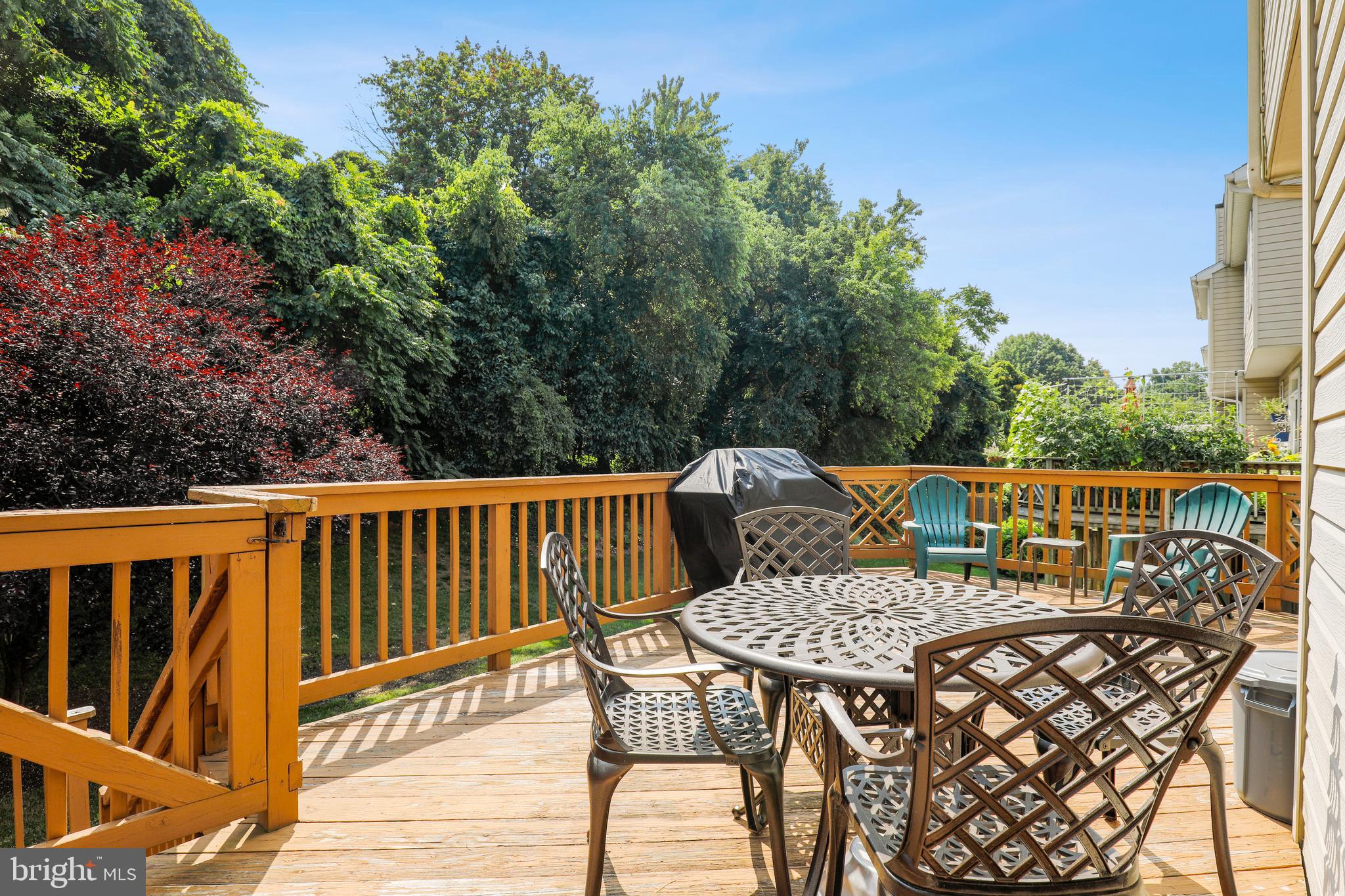 COUNTRY WALK - Residential