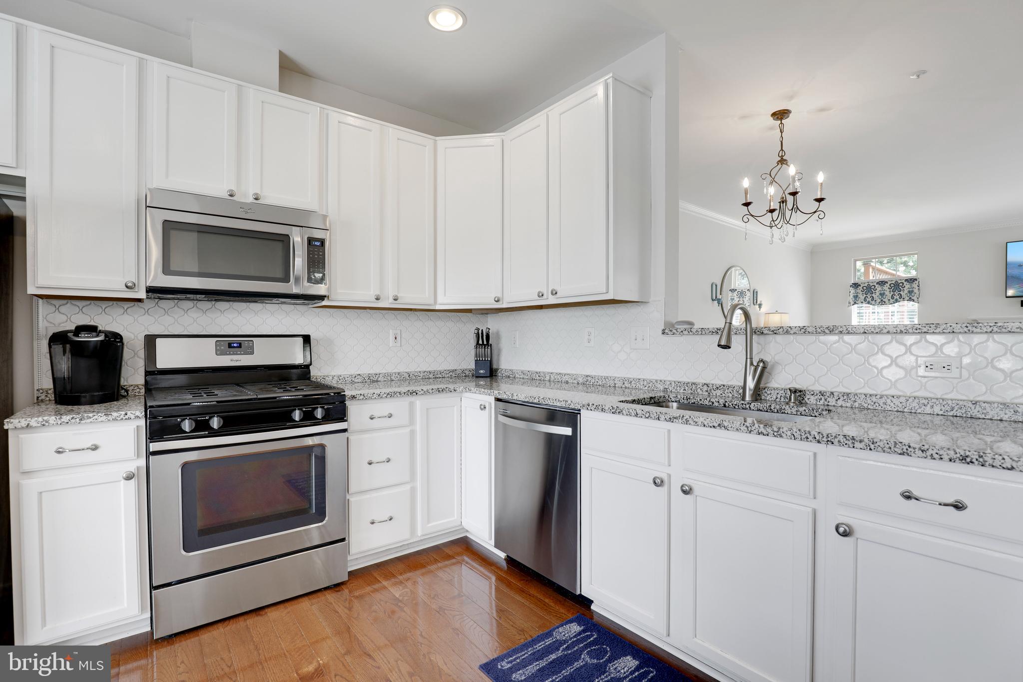 COUNTRY WALK - Residential