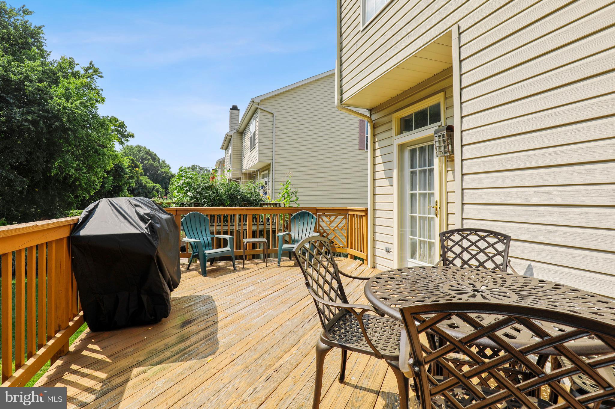 COUNTRY WALK - Residential