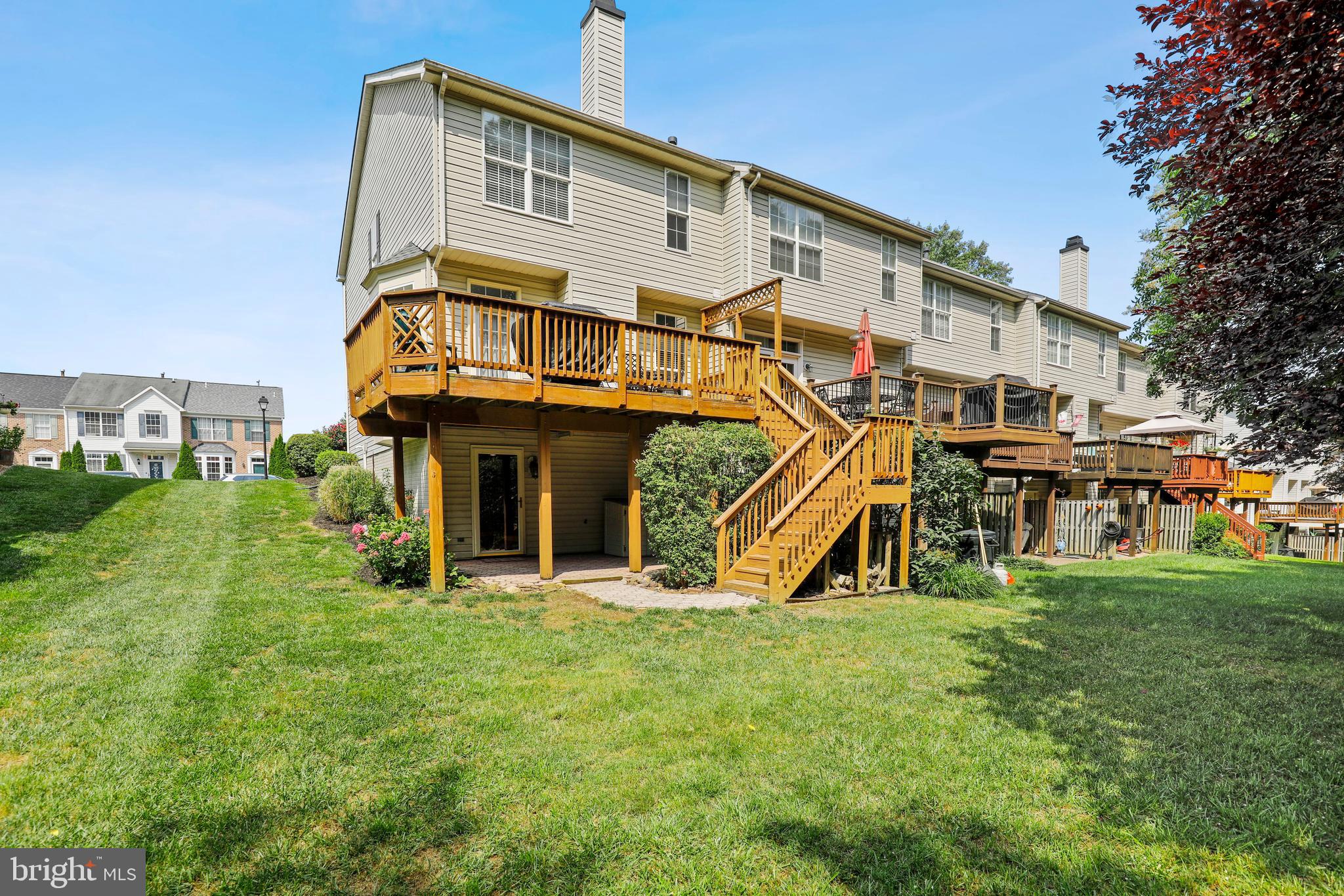 COUNTRY WALK - Residential