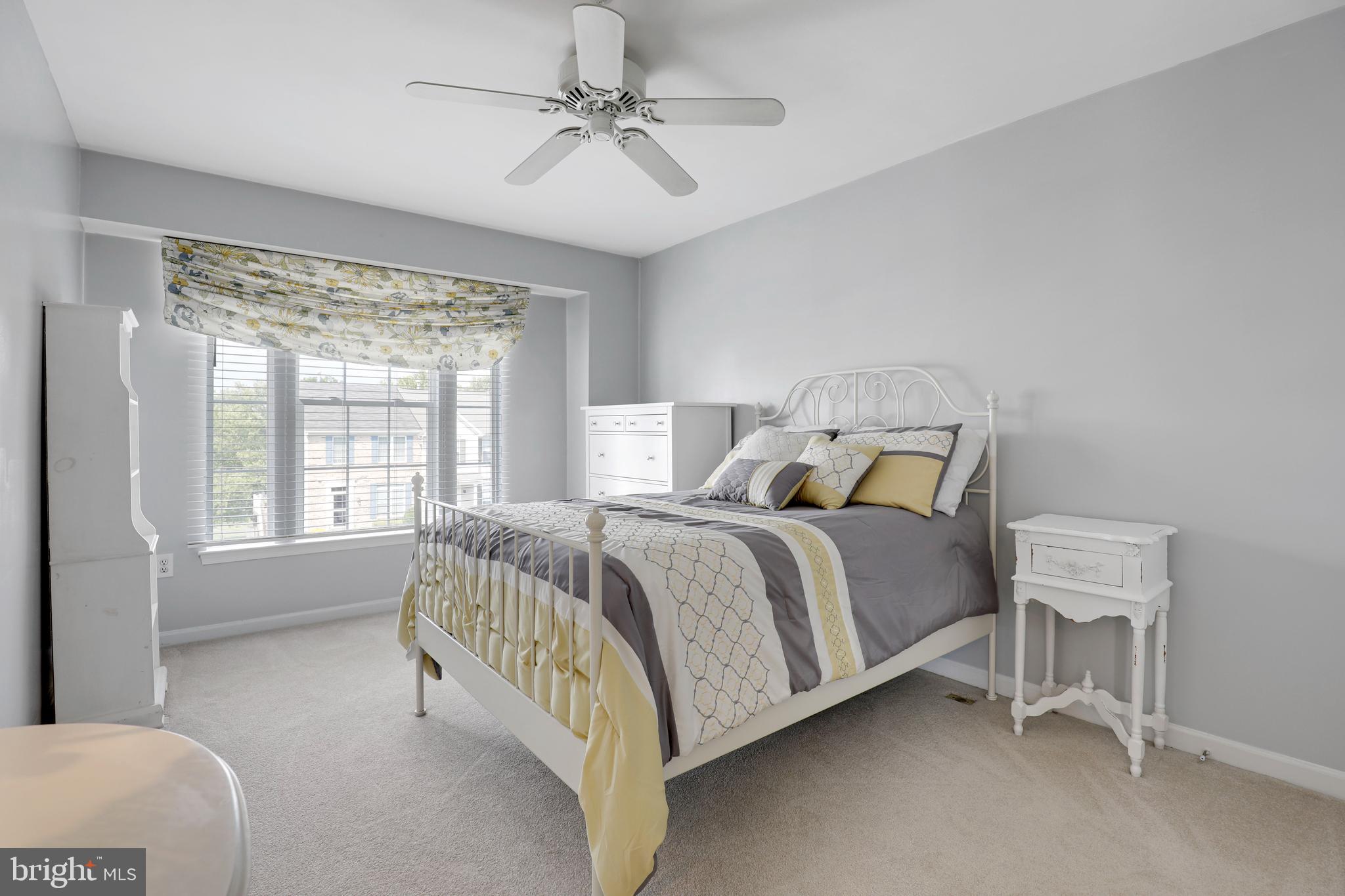 COUNTRY WALK - Residential