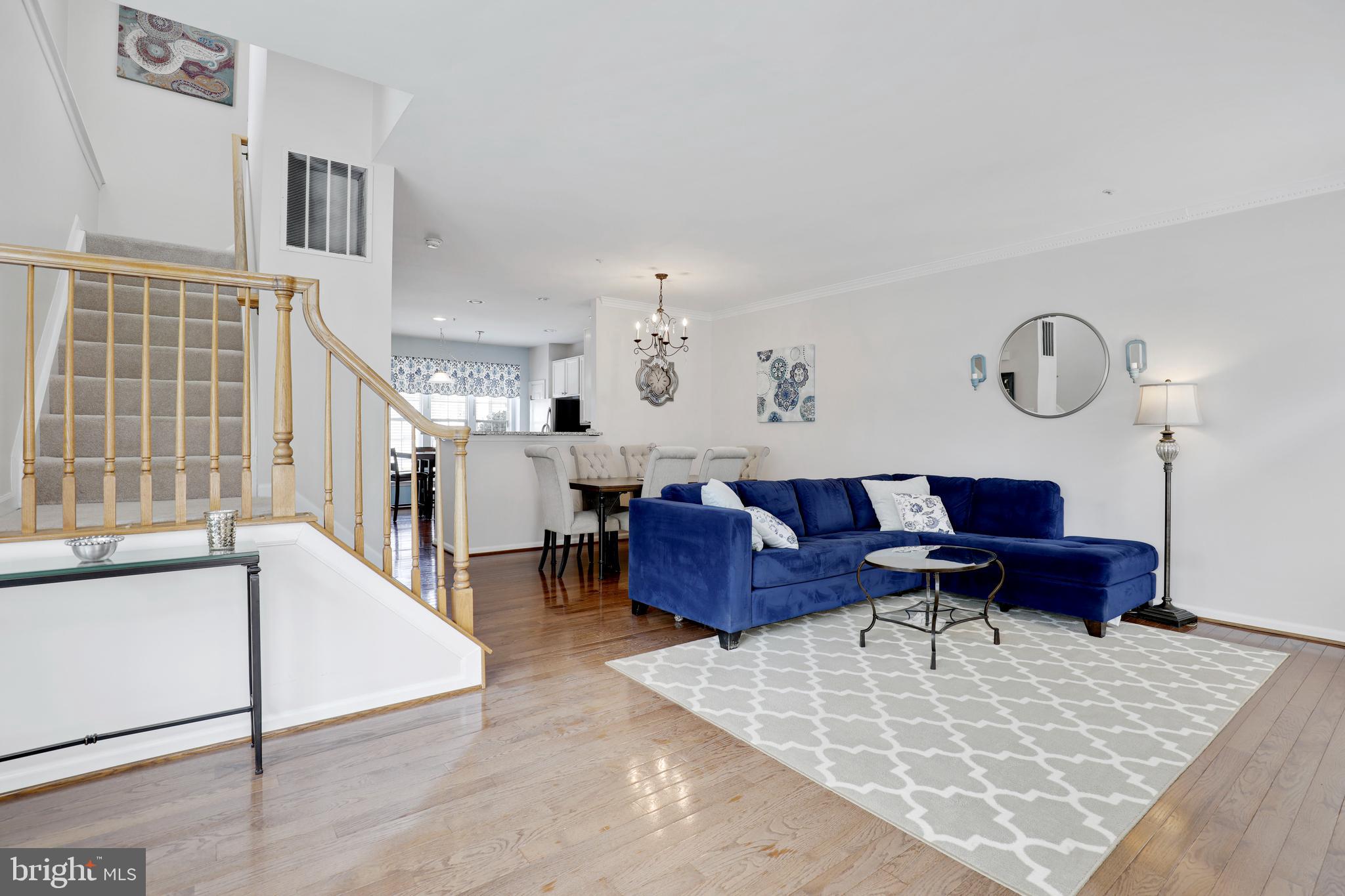 COUNTRY WALK - Residential