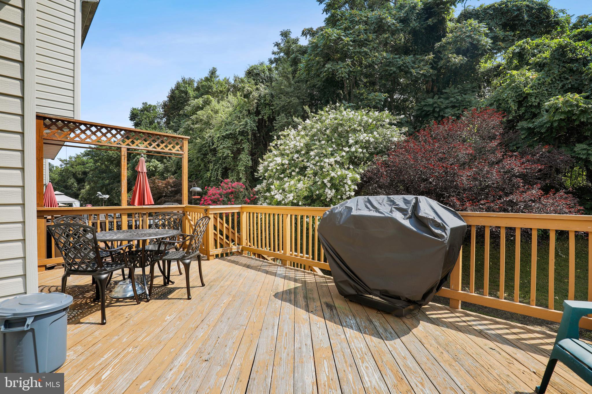 COUNTRY WALK - Residential