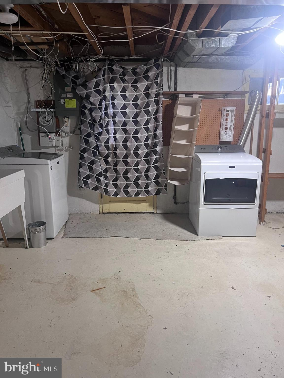 KNETTISHALL - Residential Lease