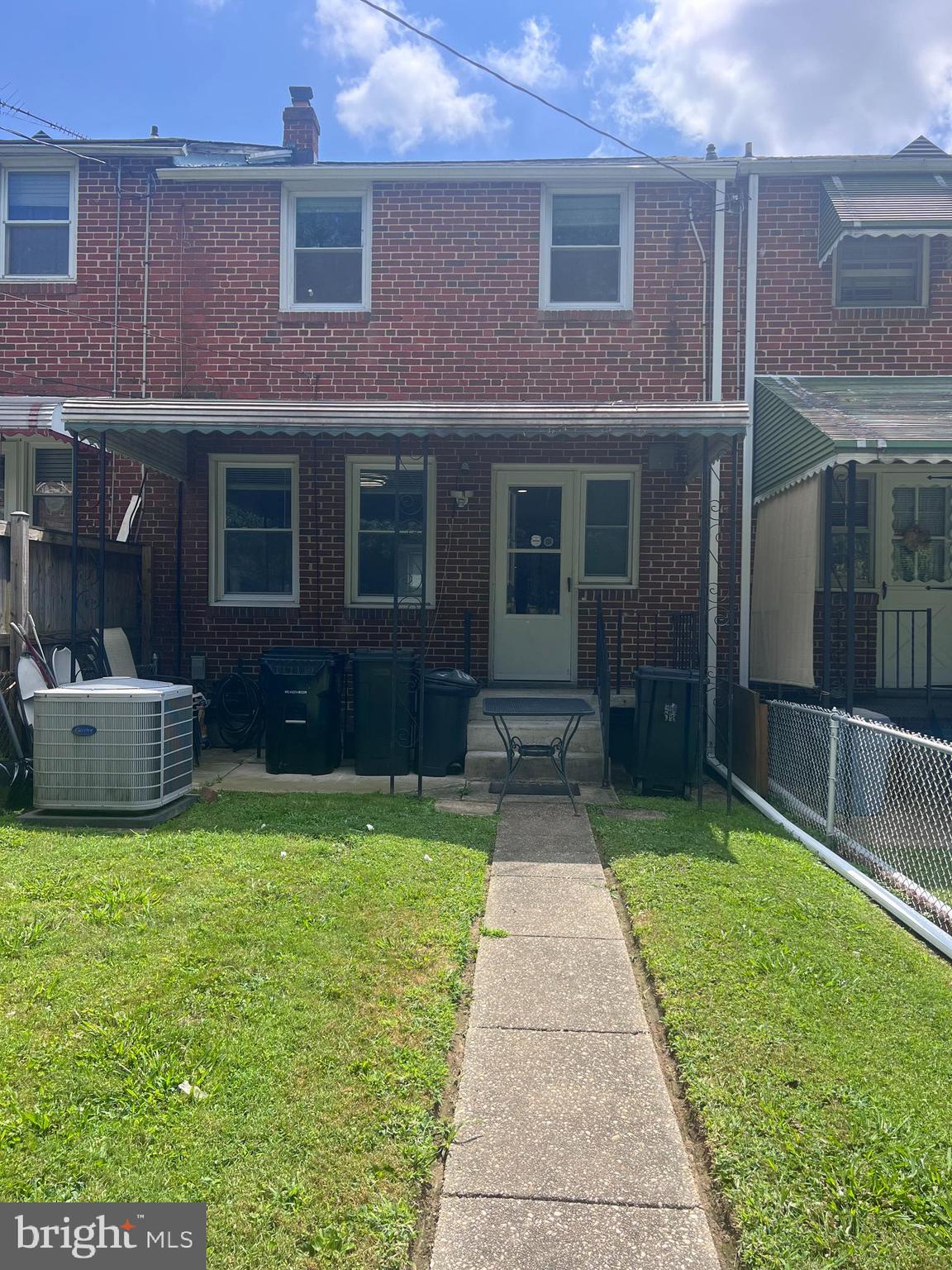 KNETTISHALL - Residential Lease