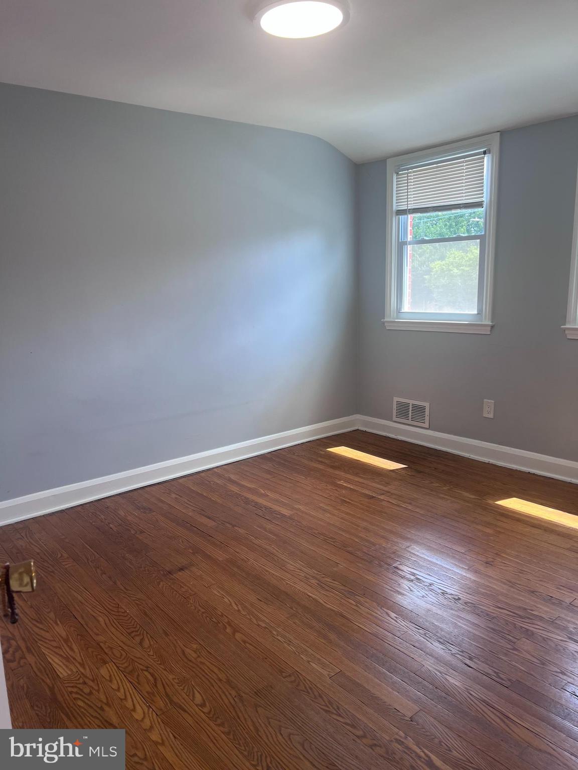 KNETTISHALL - Residential Lease