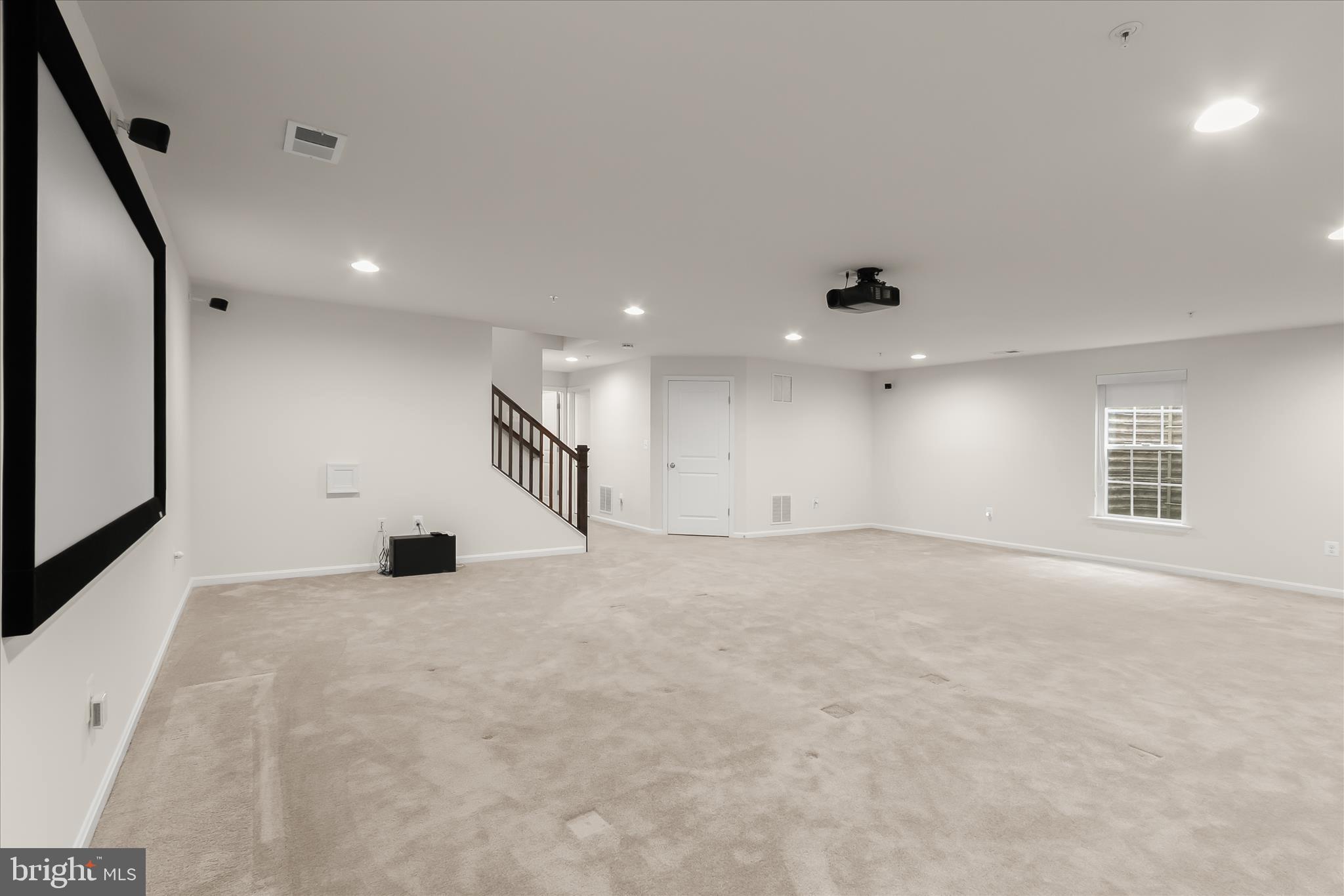 POPLAR RUN - Residential