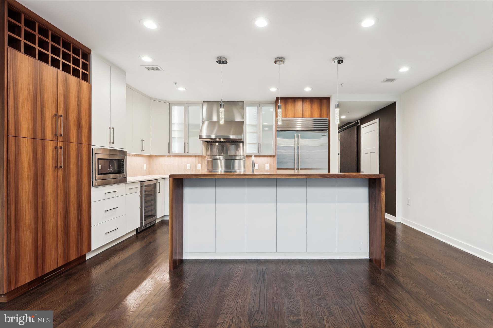 GASLIGHT SQUARE - Residential