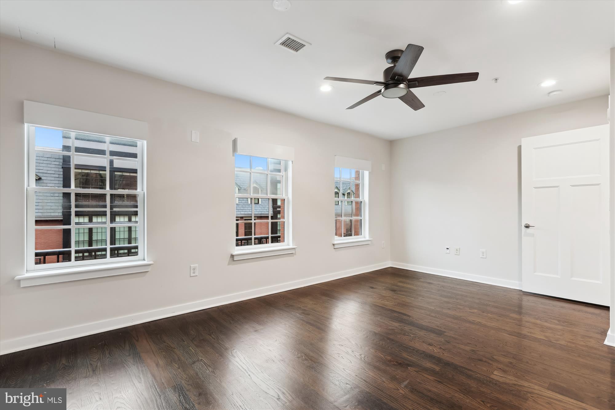 GASLIGHT SQUARE - Residential