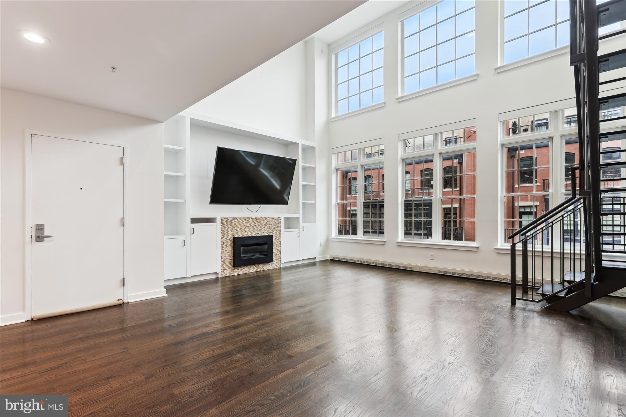 GASLIGHT SQUARE - Residential