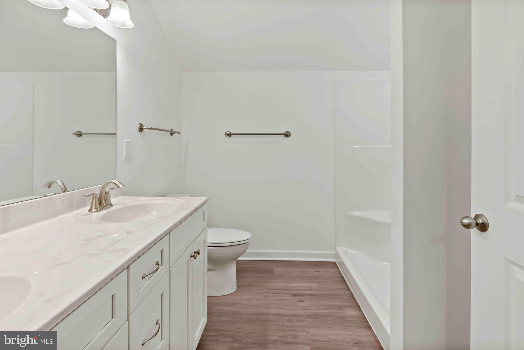 CARDINAL POINTE - Residential