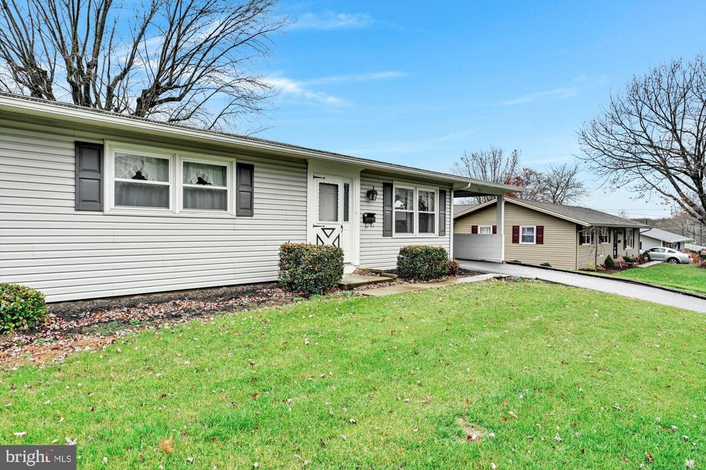 Photo of 103 SYCAMORE RD, EPHRATA, PA 17522 (MLS # PALA2028314)