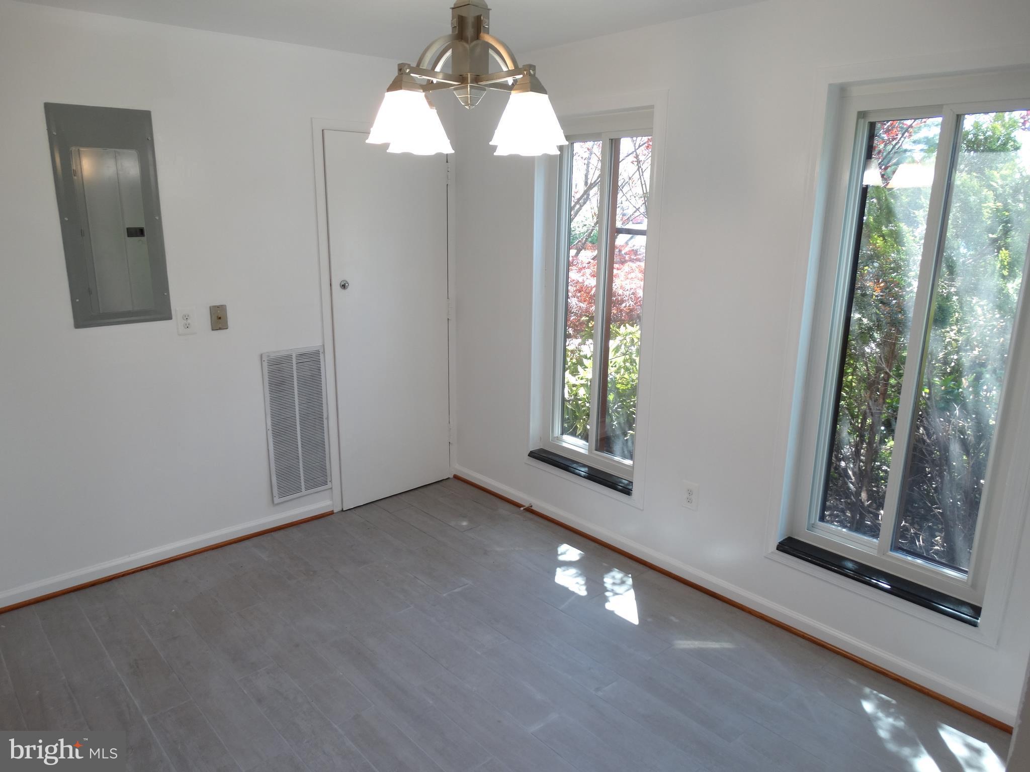 JEFFERSON MEWS - Residential