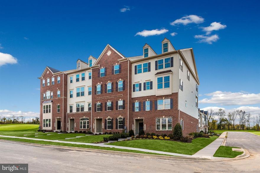 Matisse two level condo floor plan built to customer's specifications. Featuring over 1,600 sq ft. 1 car garage, 3 bedrooms, 2.5 baths, hardwood in foyer, laundry room on upper level. Images Shown Are Representative Only.