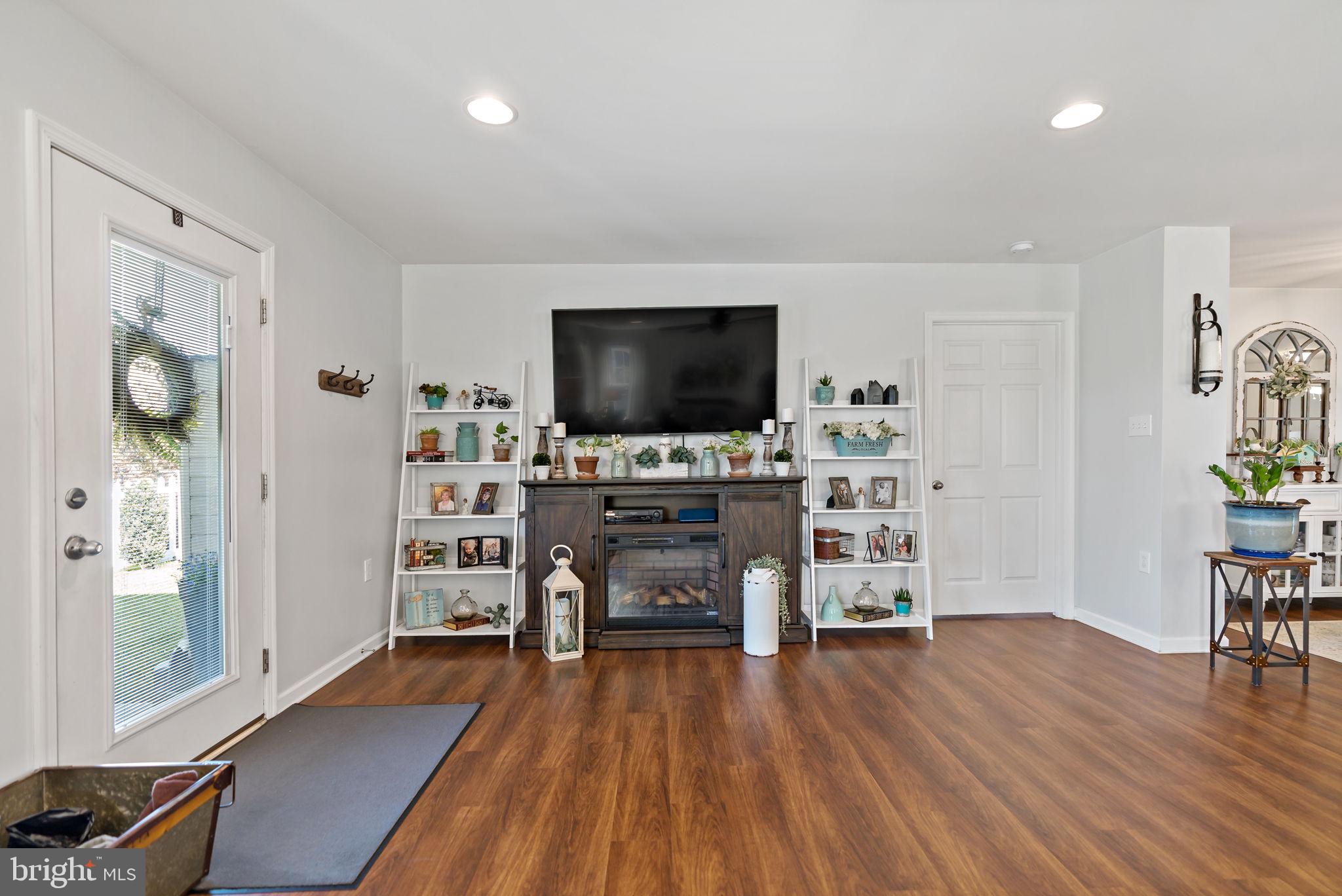 SPRING MILLS - Residential