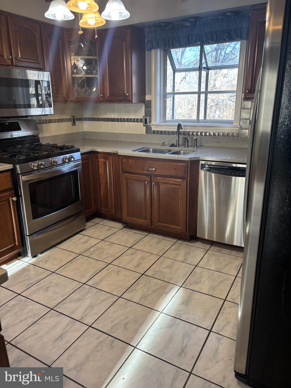 NORTH BARNABY - Residential