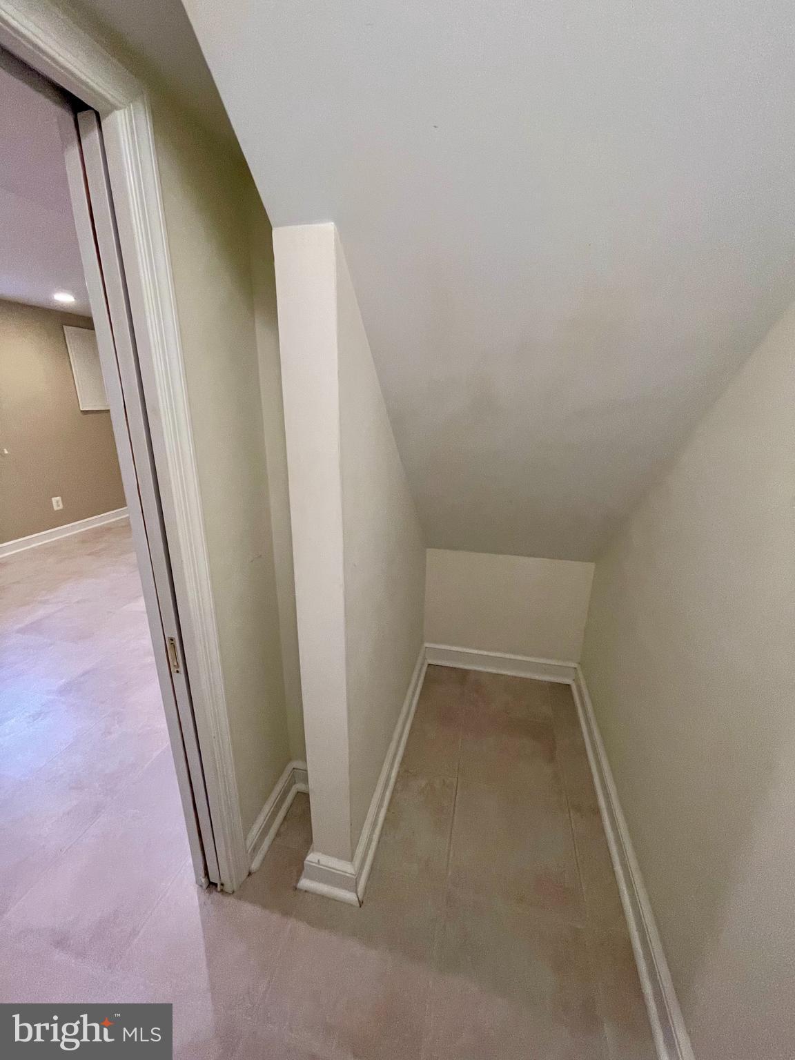 CHURCH COURTS - Residential Lease