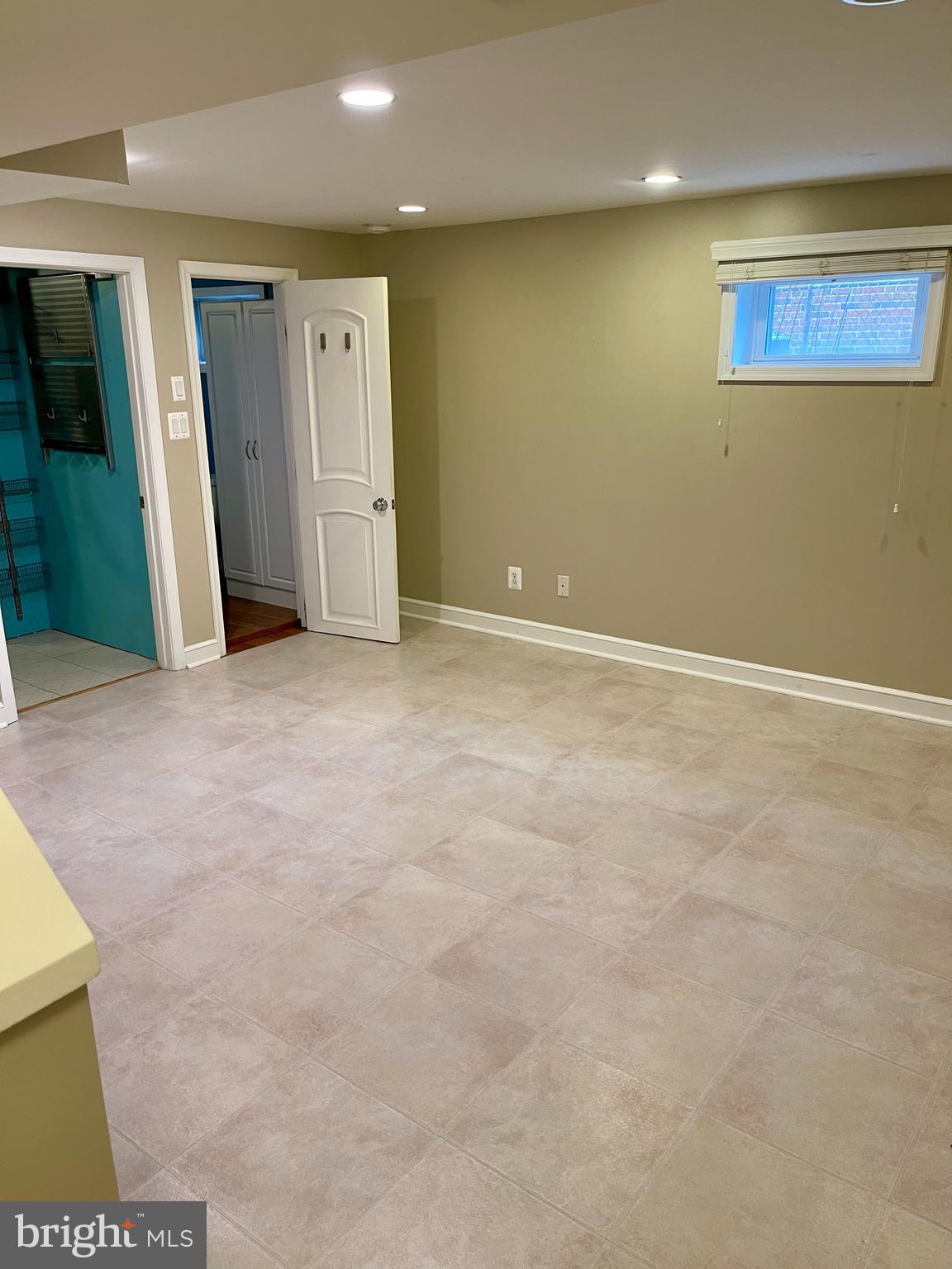 CHURCH COURTS - Residential Lease