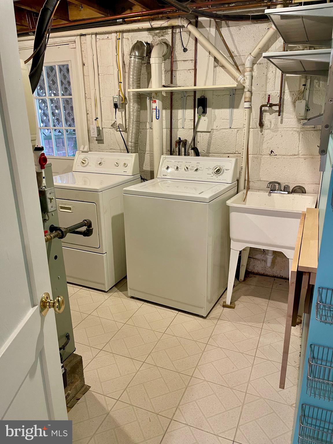 CHURCH COURTS - Residential Lease