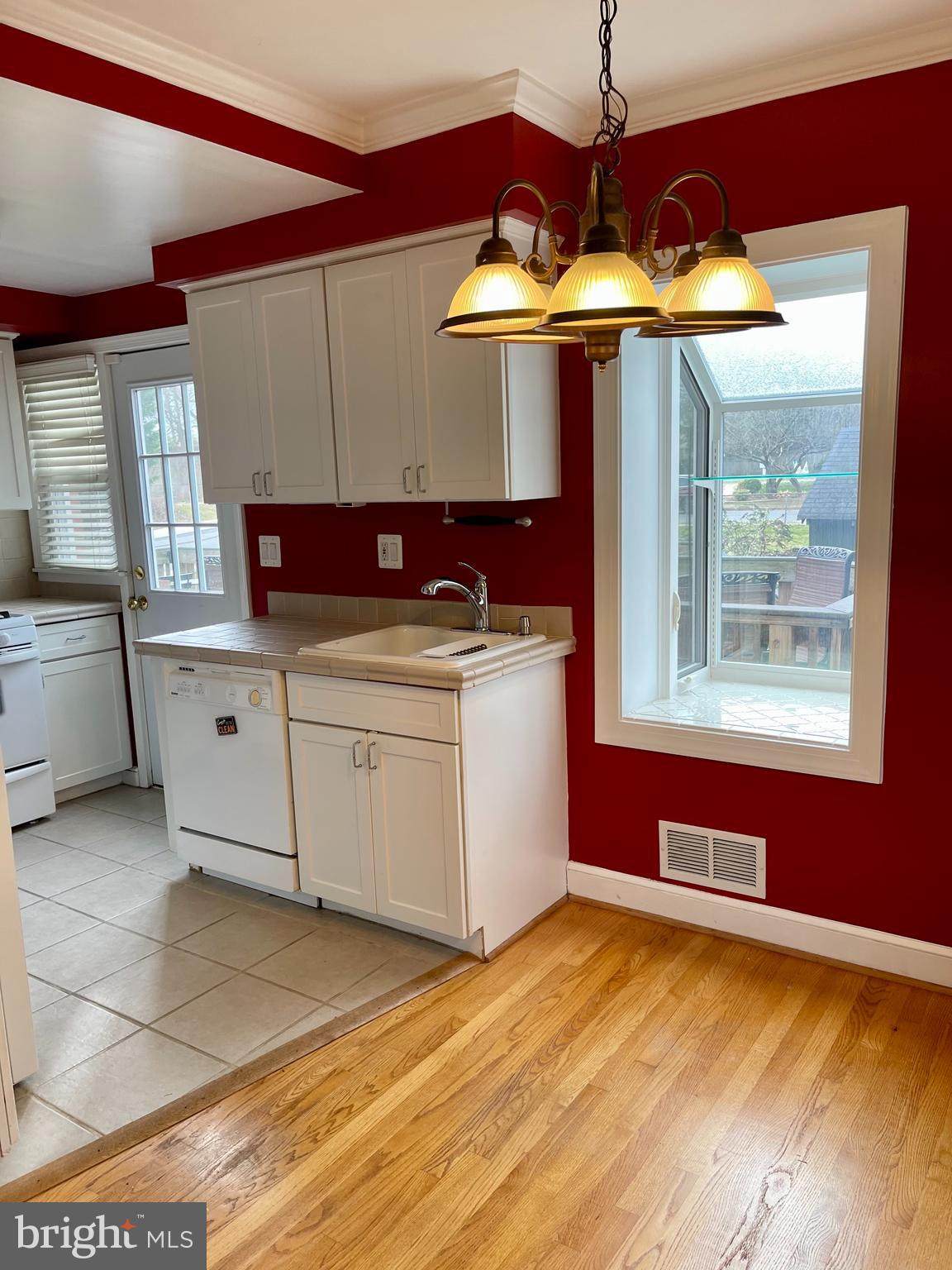 CHURCH COURTS - Residential Lease