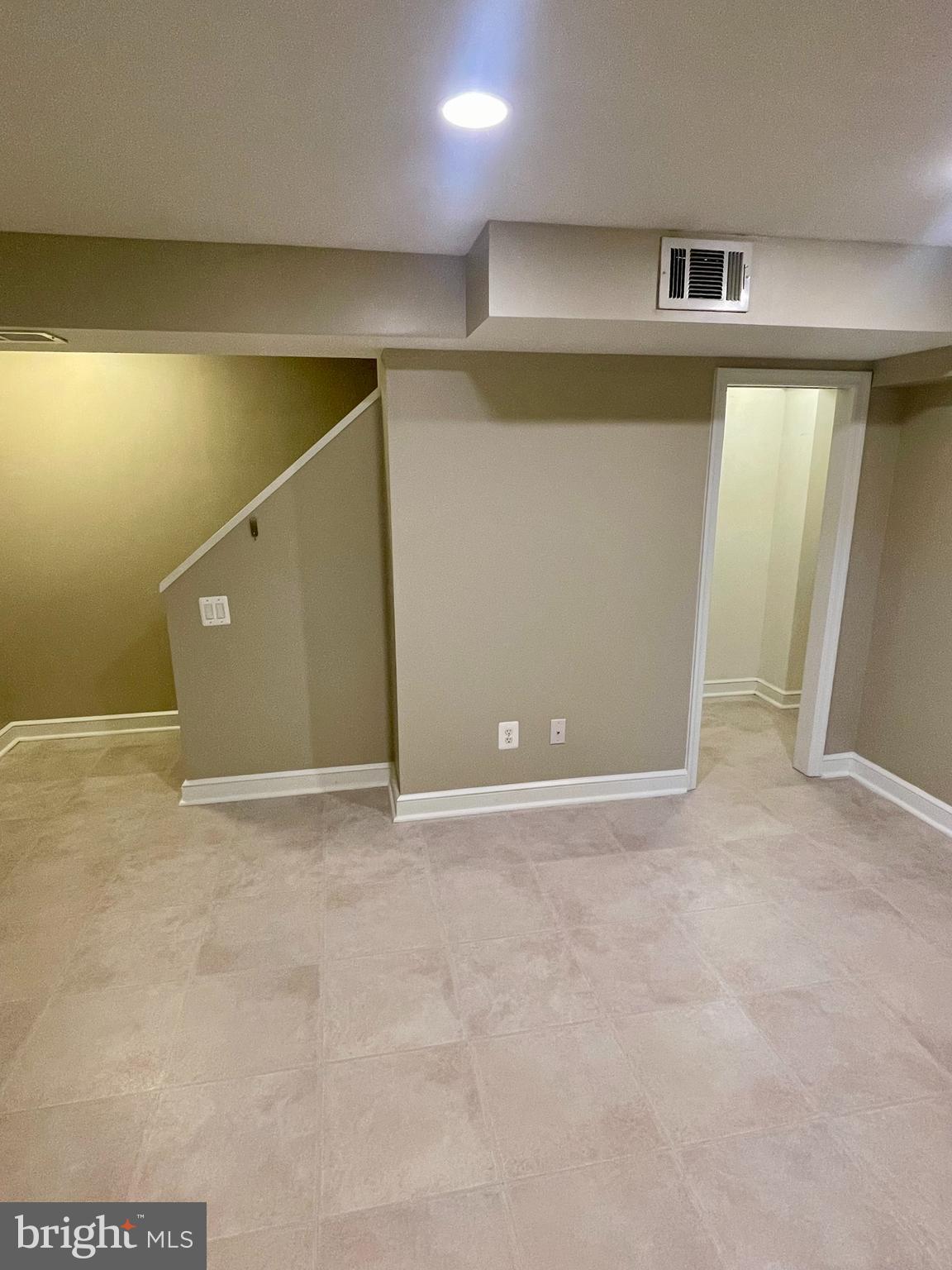 CHURCH COURTS - Residential Lease