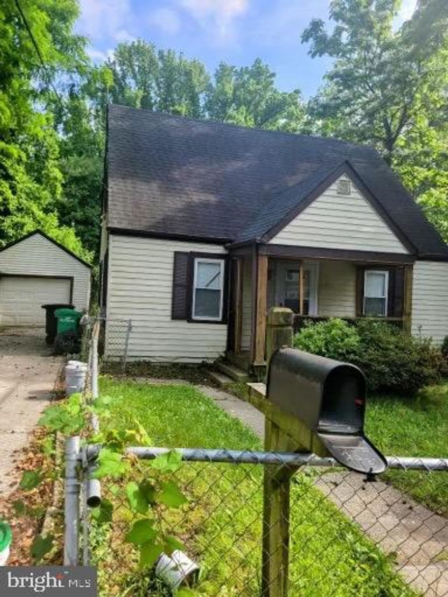 INVESTORS! INVESTORS! INVESTORS! 
Come one come all… This one is for you.  This 4 bedroom, 1.5 bathroom  property needs some TLC. It’s located right outside of the city and minutes from the beltway. Come take a look. Don’t miss out on this opportunity.